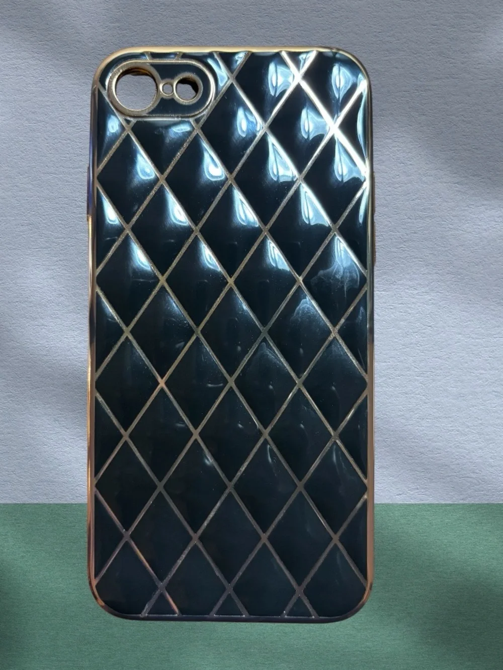 Stylish Quilted Black Phone Case with Gold Trim for 7/8/iphone Se✅✅✅🔥